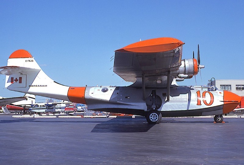 An old plane used for tours.